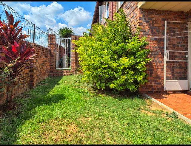 2 BEDROOM APARTMENT FOR SALE IN FERNDALE